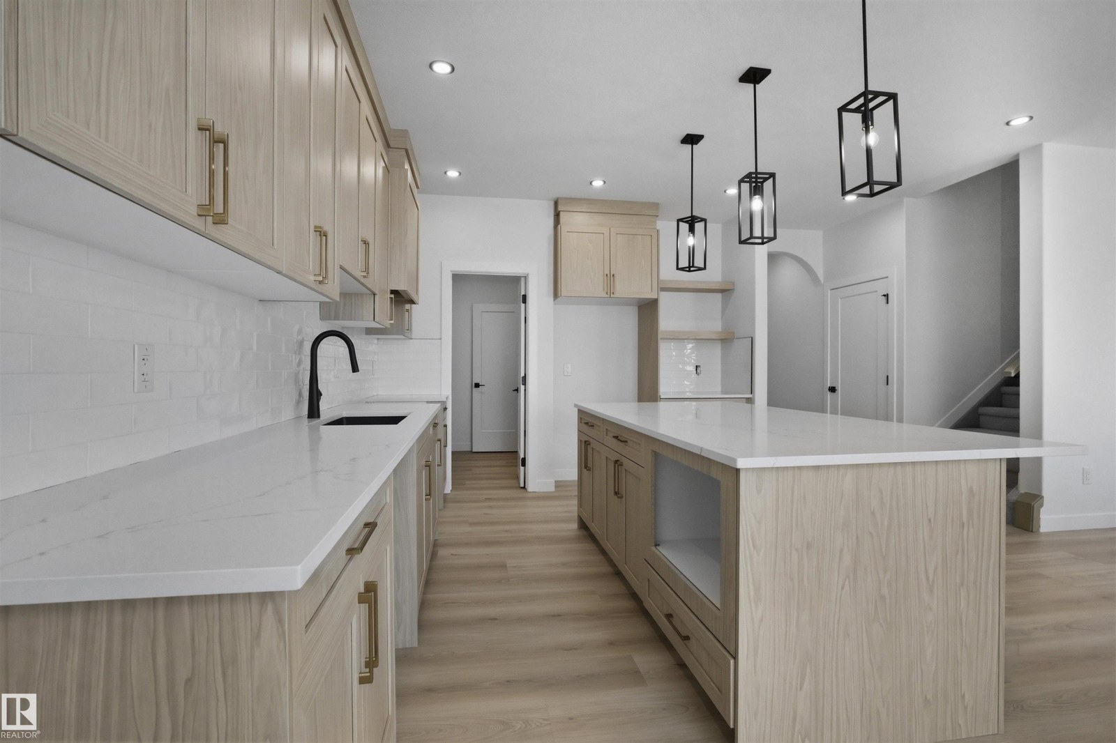 Mutti Homes home — photo 3 of 11