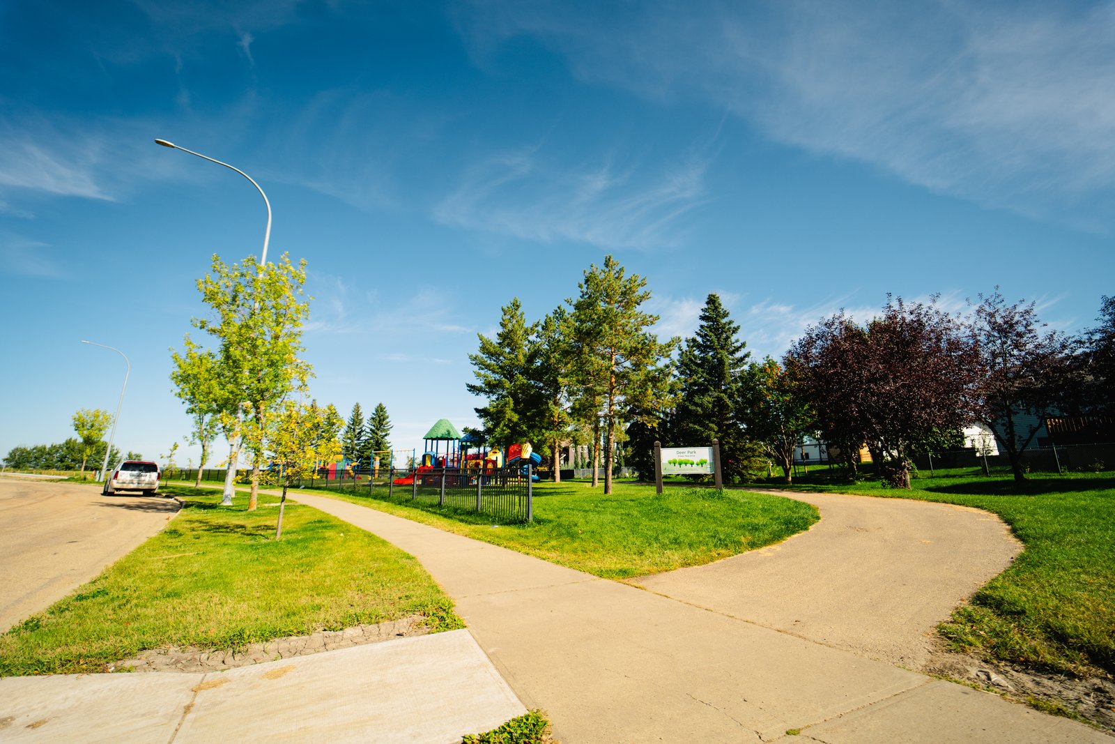 Pond and green space at Deer Park Estates